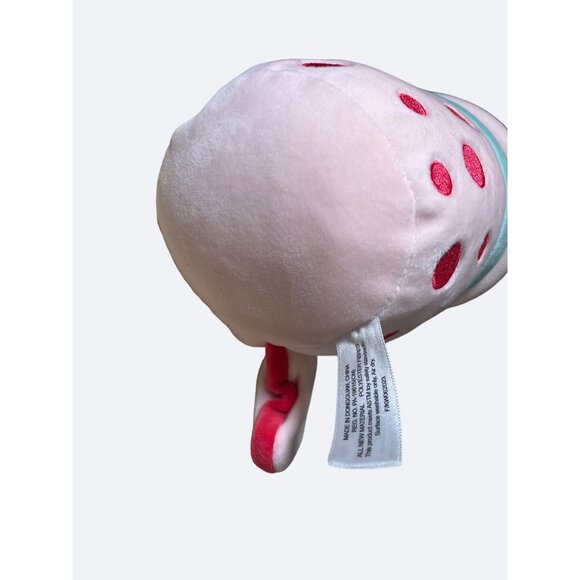 Puchi Gumi Almond Milk Axolotl Tea 8.5-Inch Plush 2023 - Picture 9 of 10